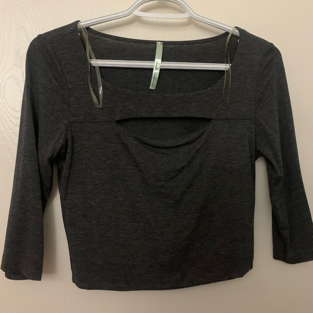 cut out front solid short sleeves